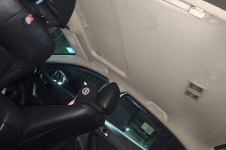 Used Mazda 3 Axela 2014 Sedan 1.5L Automatic Luxury Model Headliner