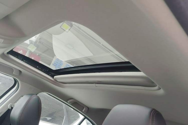 Used Mazda 3 Axela 2014 Hatchback 2.0L Automatic Flagship Model Headliner
