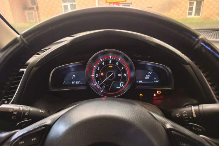 Used Mazda 3 Axela 2014 Sedan 2.0L Automatic Flagship Model Instrument Cluster
