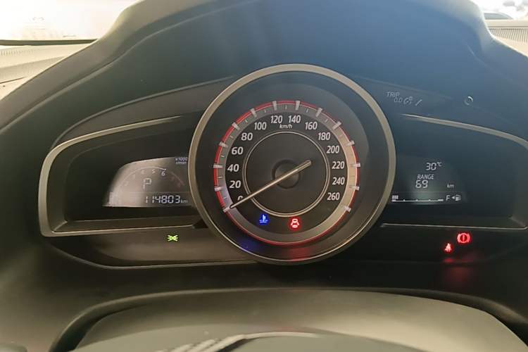 Used Mazda 3 Axela 2014 Sedan 1.5L Automatic Luxury Model Instrument Cluster
