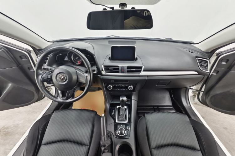 Used Mazda 3 Axela 2014 Sedan 1.5L Automatic Luxury Model Interior 1