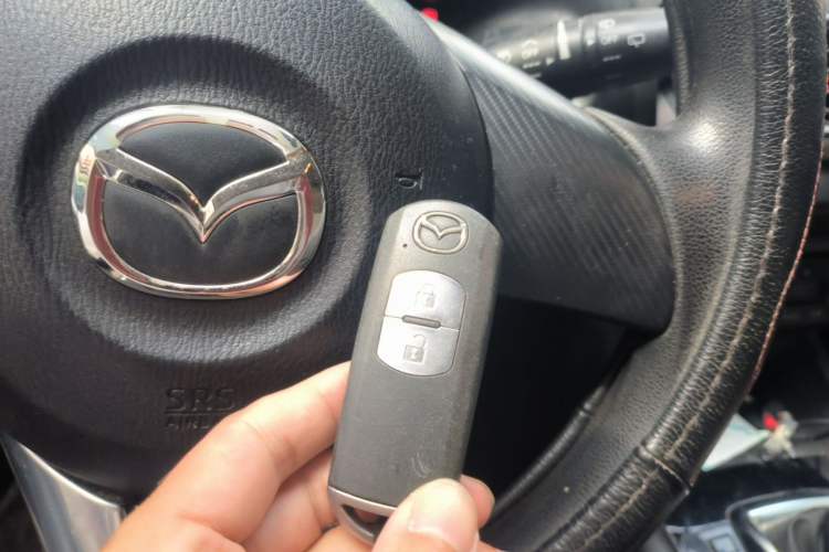Used Mazda 3 Axela 2014 Hatchback 1.5L Automatic Luxury Model Interior 1
