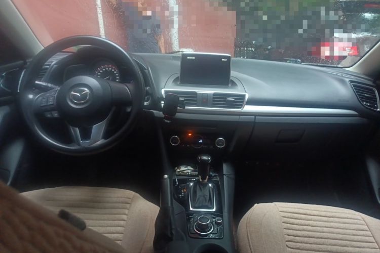 Used Mazda 3 Axela 2014 Hatchback 1.5L Automatic Luxury Model Interior 2