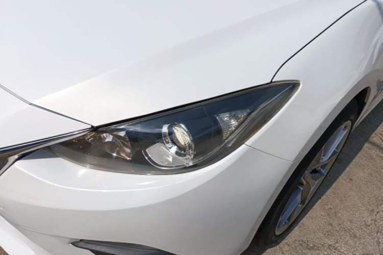 Used Mazda 3 Axela 2014 Sedan 2.0L Automatic Flagship Model Left Front Headlight
