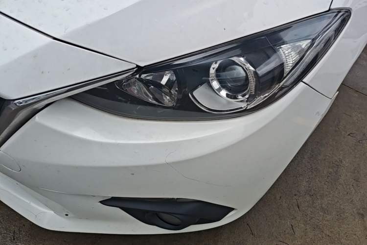 Used Mazda 3 Axela 2014 Sedan 2.0L Automatic Sport Model Left Front Headlight