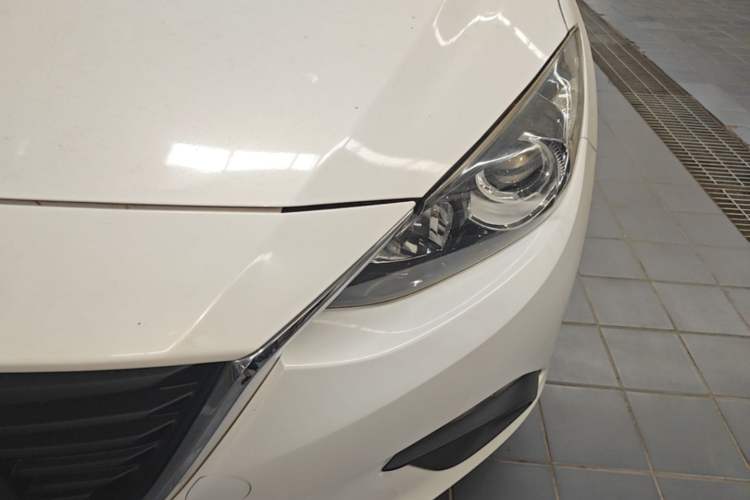 Used Mazda 3 Axela 2014 Sedan 1.5L Manual Comfort Model Left Front Headlight