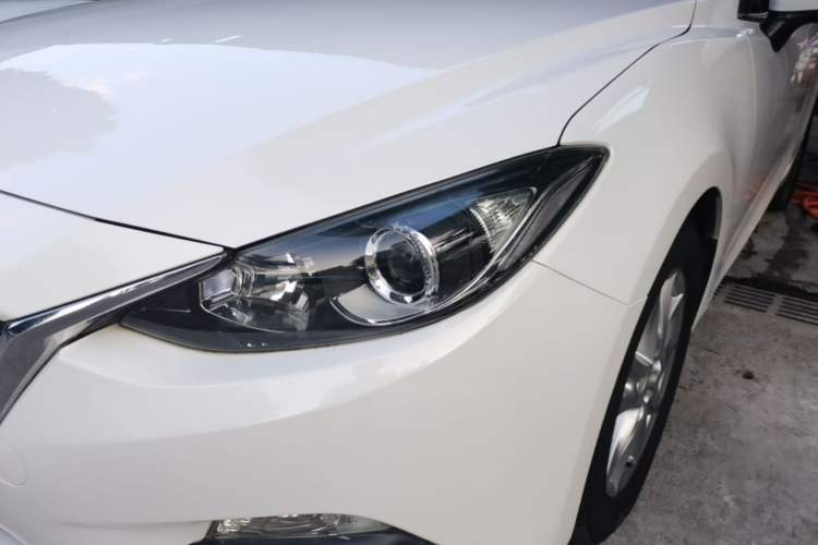 Used Mazda 3 Axela 2014 Sedan 1.5L Automatic Luxury Model Left Front Headlight