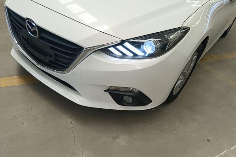 Used Mazda 3 Axela 2014 Sedan 1.5L Automatic Luxury Model Left Front Headlight