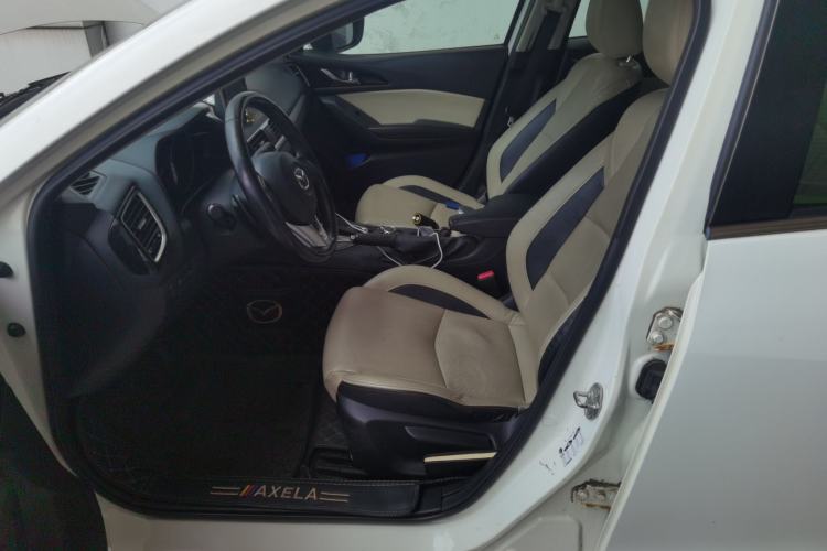 Used Mazda 3 Axela 2014 Sedan 2.0L Automatic Sport Model Left Front Seat