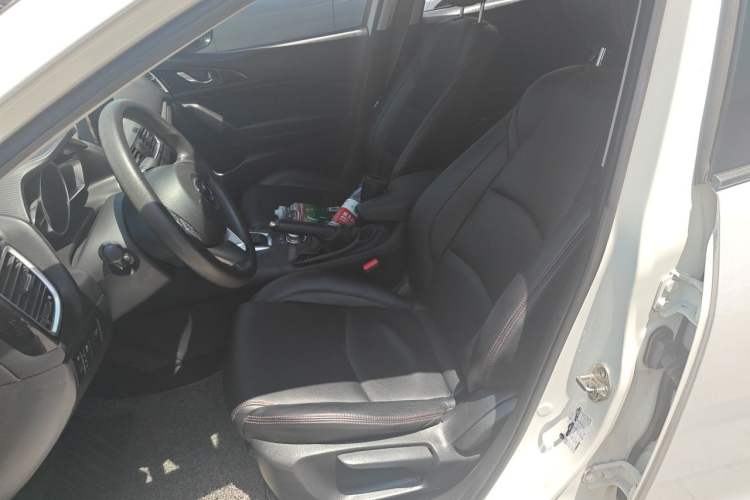Used Mazda 3 Axela 2014 Sedan 1.5L Automatic Comfort Model Left Front Seat