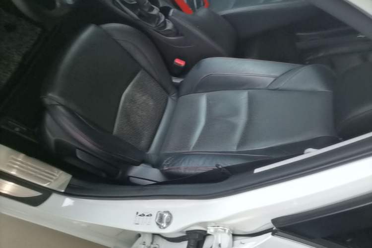 Used Mazda 3 Axela 2014 Sedan 2.0L Automatic Sport Model Left Front Seat