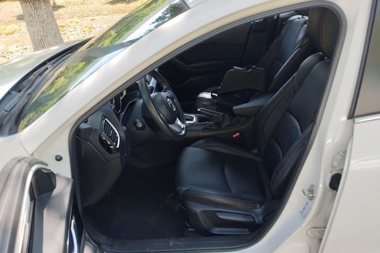 Used Mazda 3 Axela 2014 Sedan 1.5L Automatic Comfort Model Left Front Seat
