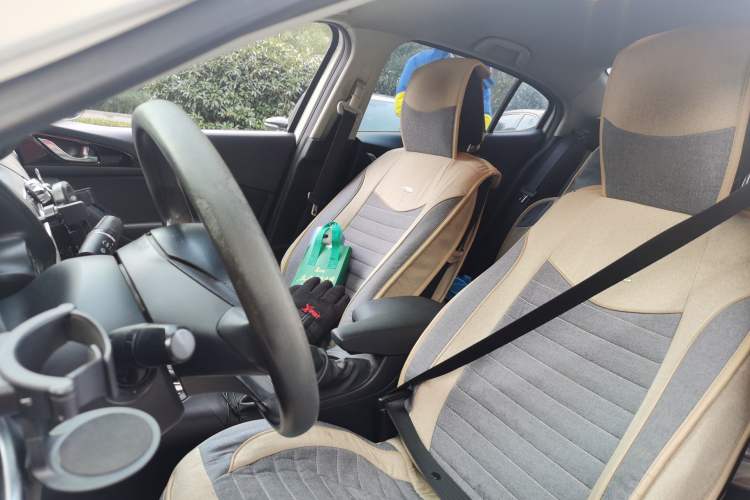 Used Mazda 3 Axela 2014 Sedan 1.5L Automatic Comfort Model Left Front Seat
