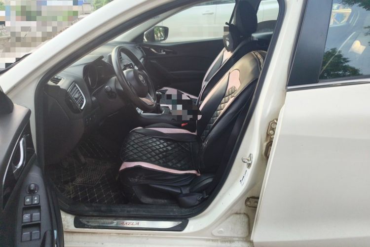 Used Mazda 3 Axela 2014 Hatchback 1.5L Manual Comfort Model Left Front Seat