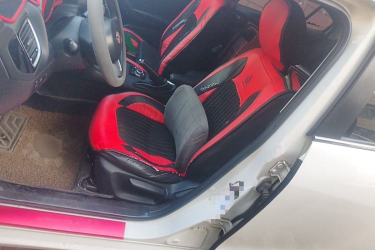 Used Mazda 3 Axela 2014 Sedan 1.5L Manual Comfort Model Left Front Seat