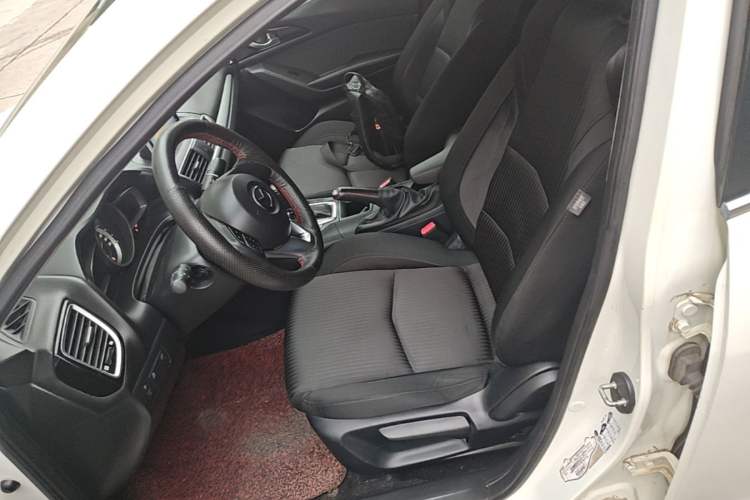 Used Mazda 3 Axela 2014 Sedan 1.5L Automatic Comfort Model Left Front Seat