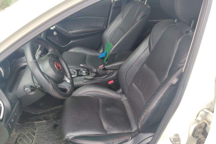 Used Mazda 3 Axela 2014 Sedan 2.0L Automatic Sport Model Left Front Seat