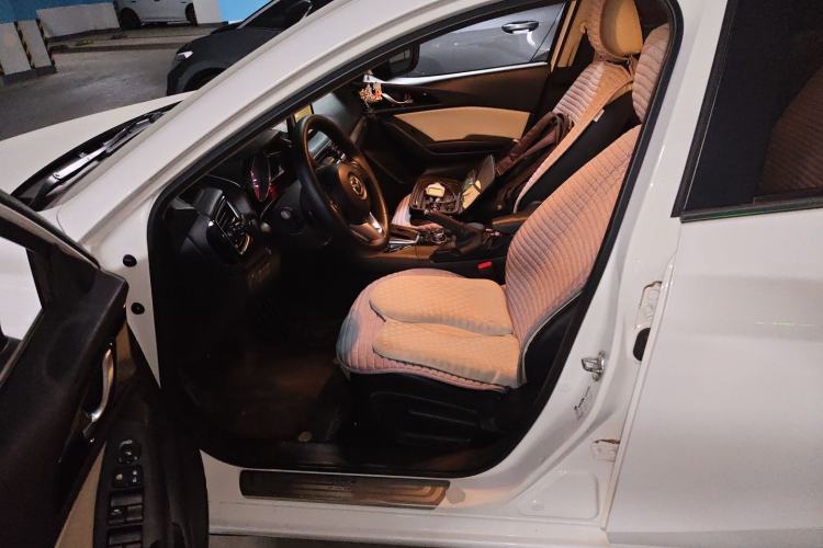 Used Mazda 3 Axela 2014 Sedan 2.0L Automatic Sport Model Left Front Seat