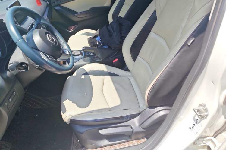 Used Mazda 3 Axela 2014 Sedan 2.0L Automatic Sport Model Left Front Seat