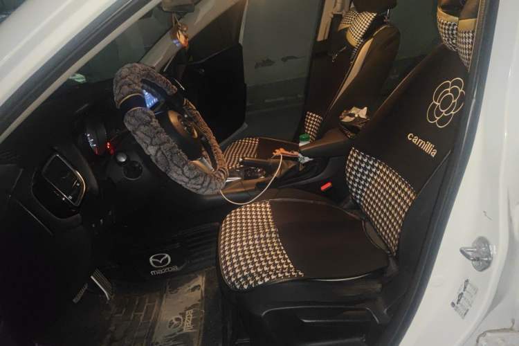 Used Mazda 3 Axela 2014 Sedan 1.5L Automatic Comfort Model Left Front Seat