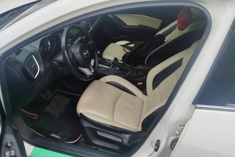 Used Mazda 3 Axela 2014 Sedan 2.0L Automatic Flagship Model Left Front Seat