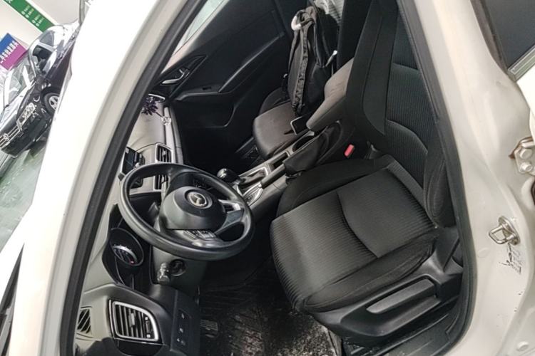 Used Mazda 3 Axela 2014 Sedan 1.5L Automatic Comfort Model Left Front Seat