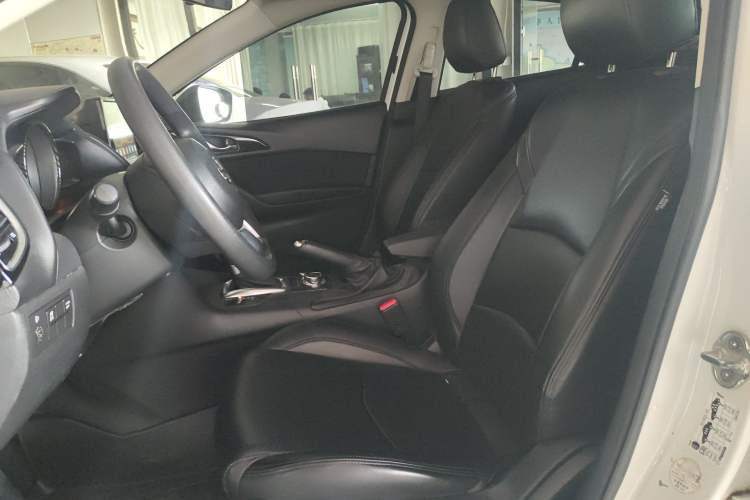 Used Mazda 3 Axela 2014 Sedan 1.5L Automatic Comfort Model Left Front Seat