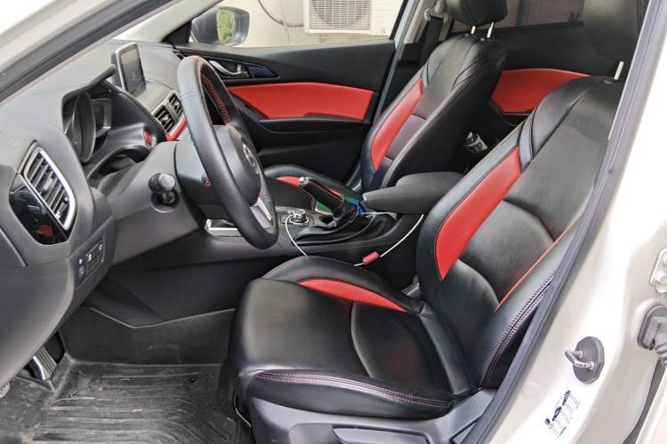 Used Mazda 3 Axela 2014 Sedan 1.5L Manual Comfort Model Left Front Seat