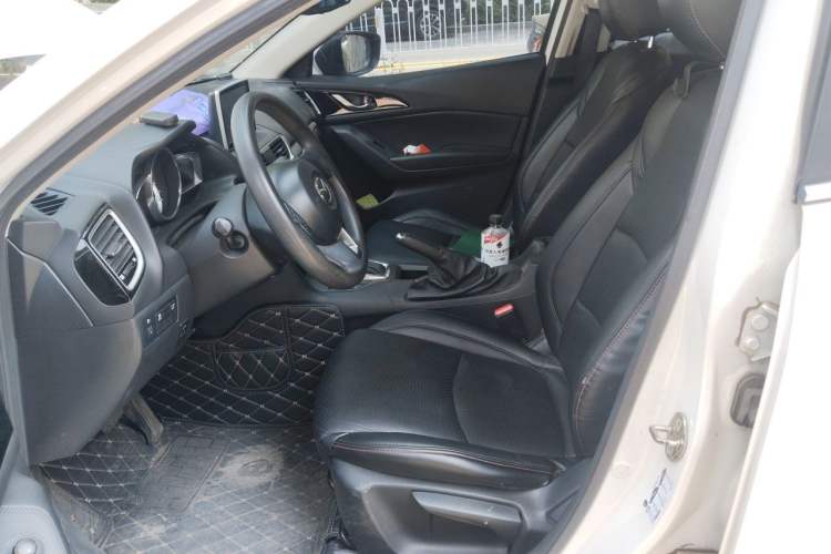 Used Mazda 3 Axela 2014 Sedan 1.5L Automatic Comfort Model Left Front Seat