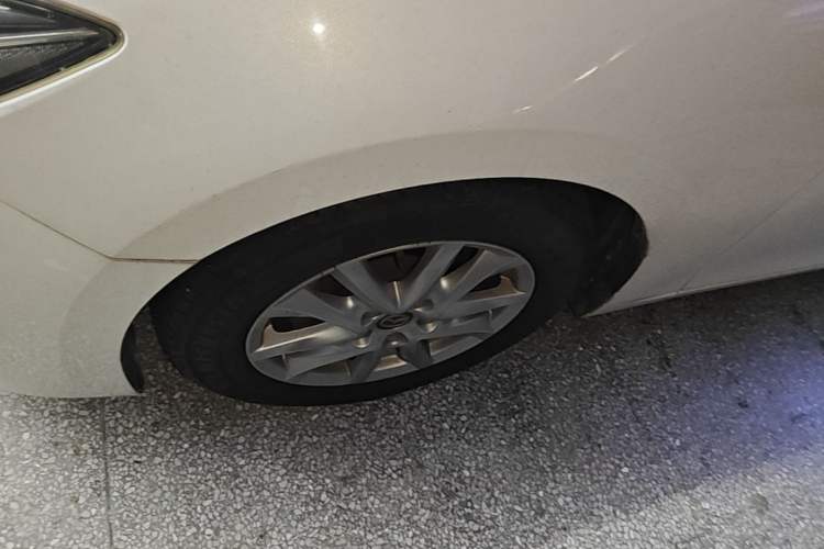 Used Mazda 3 Axela 2014 Sedan 1.5L Automatic Comfort Model Left Front Wheel Hub