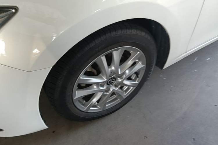 Used Mazda 3 Axela 2014 Sedan 1.5L Automatic Luxury Model Left Front Wheel Hub