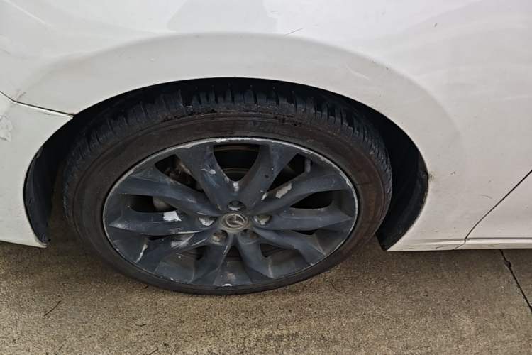 Used Mazda 3 Axela 2014 Sedan 2.0L Automatic Sport Model Left Front Wheel Hub