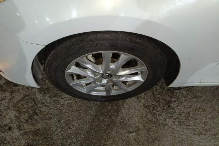 Used Mazda 3 Axela 2014 Sedan 1.5L Automatic Luxury Model Left Front Wheel Hub