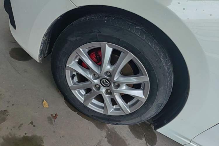 Used Mazda 3 Axela 2014 Sedan 1.5L Automatic Luxury Model Left Front Wheel Hub