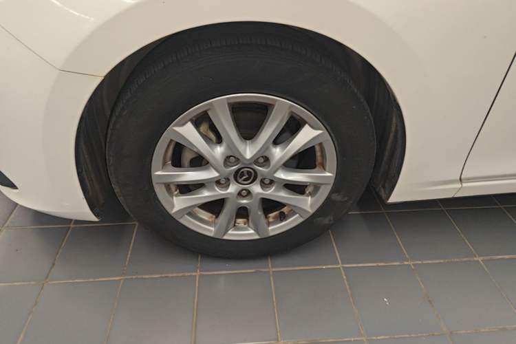 Used Mazda 3 Axela 2014 Sedan 1.5L Manual Comfort Model Left Front Wheel Hub