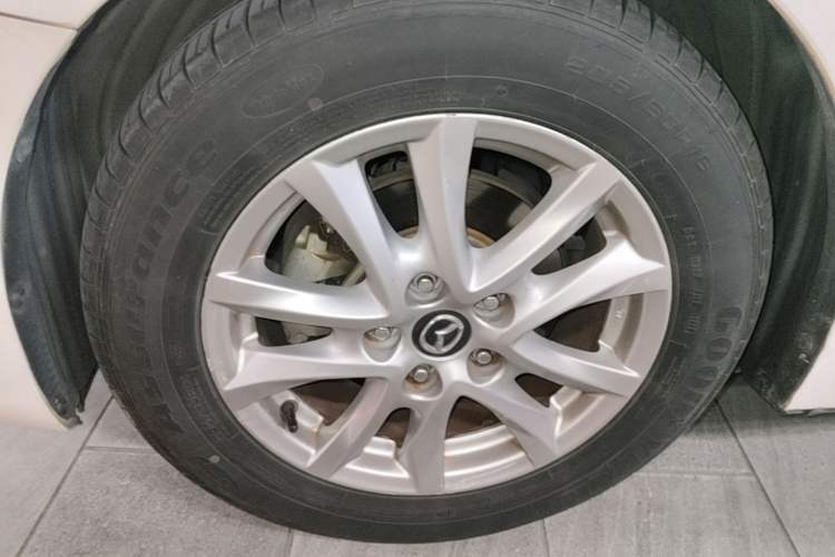 Used Mazda 3 Axela 2014 Sedan 1.5L Automatic Comfort Model Left Front Wheel Hub