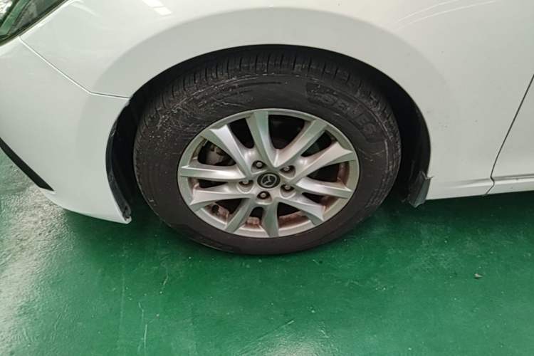 Used Mazda 3 Axela 2014 Sedan 1.5L Automatic Comfort Model Left Front Wheel Hub