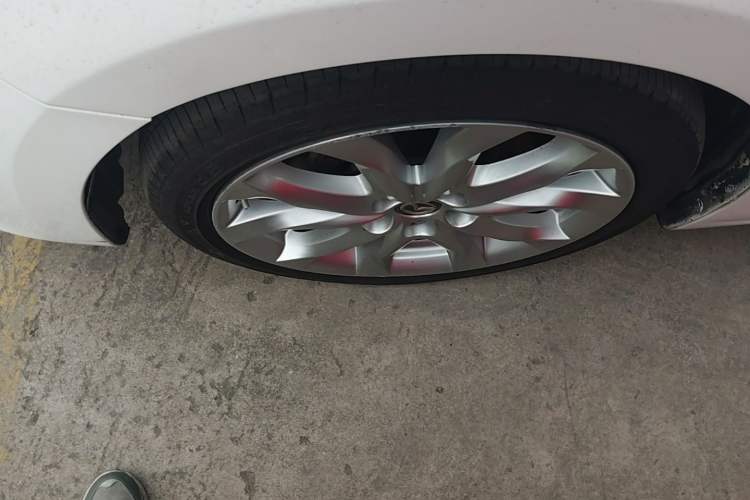 Used Mazda 3 Axela 2014 Hatchback 2.0L Automatic Flagship Model Left Front Wheel Hub
