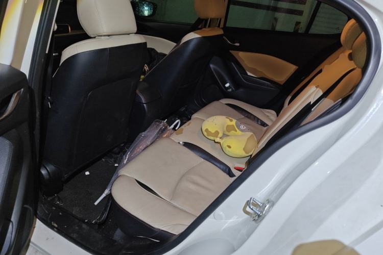 Used Mazda 3 Axela 2014 Sedan 2.0L Automatic Flagship Model Left Rear Seat