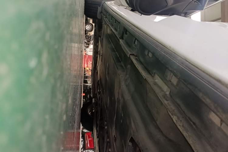 Used Mazda 3 Axela 2014 Sedan 1.5L Automatic Comfort Model Left Side Sill