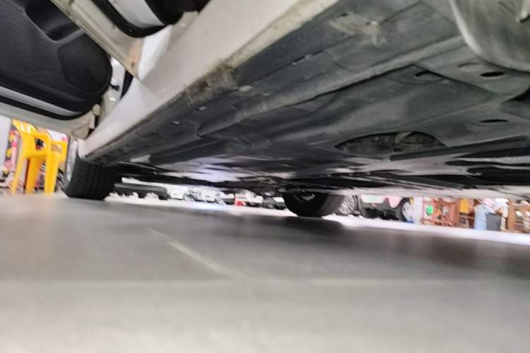 Used Mazda 3 Axela 2014 Sedan 1.5L Automatic Comfort Model Left Side Sill