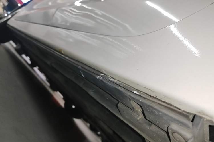 Used Mazda 3 Axela 2014 Sedan 1.5L Automatic Luxury Model Left Side Sill