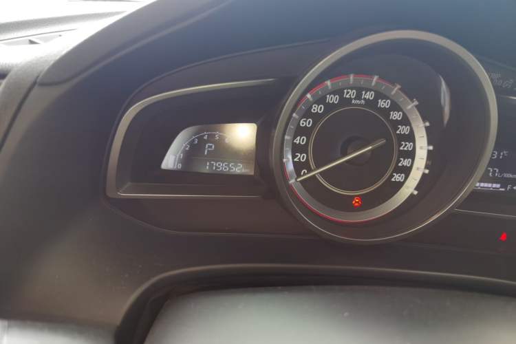 Used Mazda 3 Axela 2014 Sedan 2.0L Automatic Sport Model Odometer Close Up