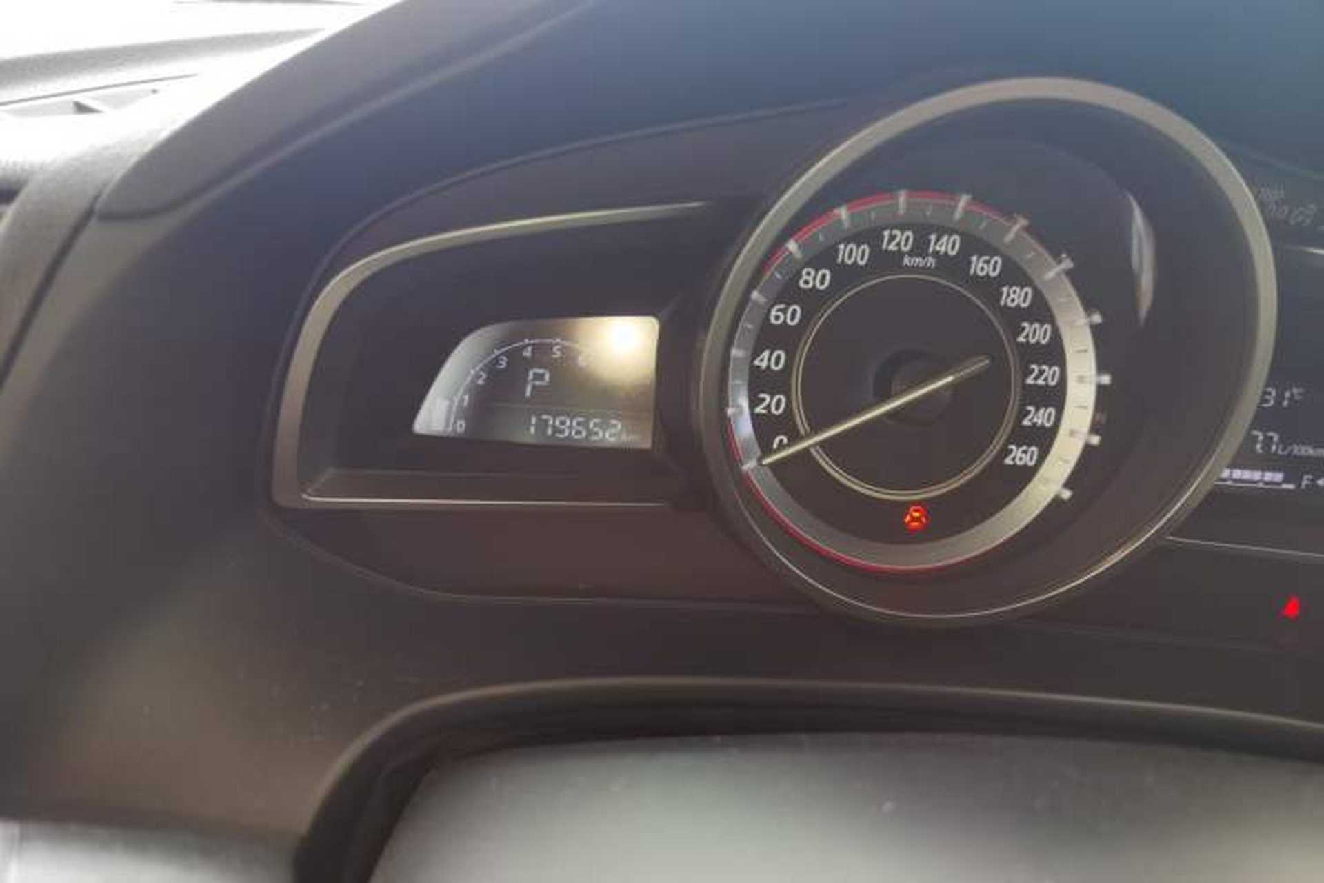 Used Mazda 3 Axela 2014 Sedan 2.0L Automatic Sport Model Odometer Close Up