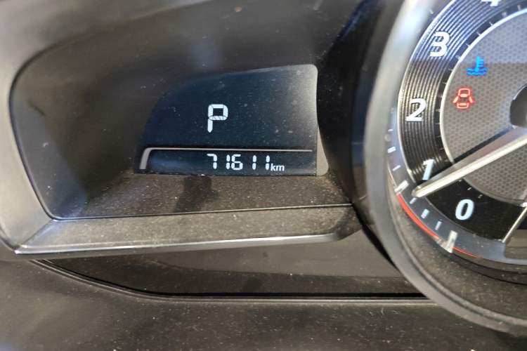 Used Mazda 3 Axela 2014 Sedan 2.0L Automatic Flagship Model Odometer Close Up