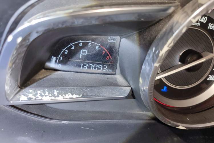 Used Mazda 3 Axela 2014 Sedan 1.5L Automatic Luxury Model Odometer Close Up