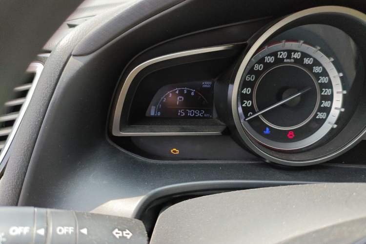 Used Mazda 3 Axela 2014 Sedan 1.5L Automatic Luxury Model Odometer Close Up