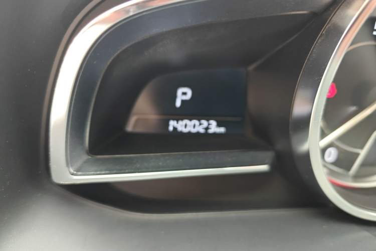 Used Mazda 3 Axela 2014 Hatchback 2.0L Automatic Flagship Model Odometer Close Up