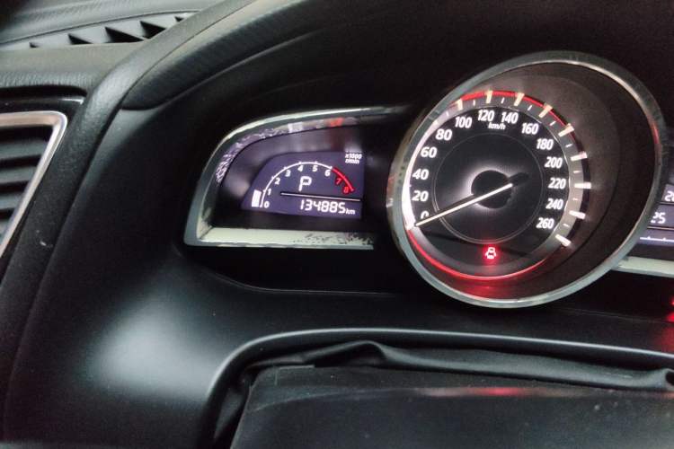 Used Mazda 3 Axela 2014 Sedan 1.5L Automatic Luxury Model Odometer Close Up