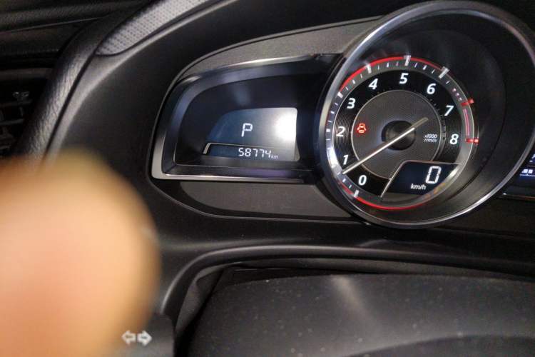 Used Mazda 3 Axela 2014 Hatchback 2.0L Automatic Flagship Model Odometer Close Up
